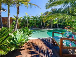 Como Palm Retreat - Tropical Oasis